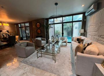 Casa · 335m² · 3 Recámaras · 3 Estacionamientos · Casa en Fraccionamiento en Venta en Privada Residencial El Vergel