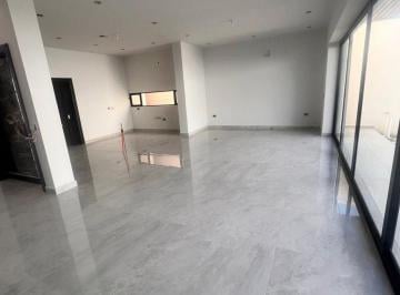 Casa · 357m² · 3 Recámaras · Casa en Fraccionamiento en Venta en El Barro