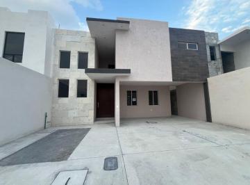Casa de 3 habitaciones, Arteaga · Casa de 200 m² con 3 Recámaras en Venta en Arteaga