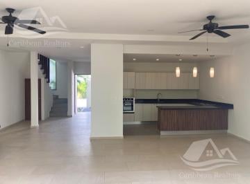 Casa · 160m² · 3 Recámaras · 2 Estacionamientos · Casa en Renta en Aqua Cancun