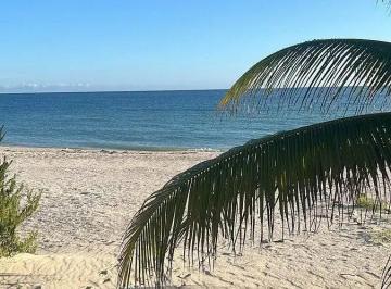 1 · Residencia Amueblada en Primera Fila Frente Al Mar