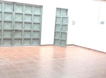 Casa · 200m² · 4 Recámaras · 3 Estacionamientos · Casa en Renta