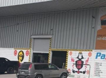 Local comercial , El Marqués · Local Comercial en Renta en El Marqués, Querétaro, Pie de Autopista, Junto a Conín.