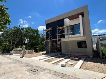 1 · Casa en Venta Merida, Temozon Norte, Privada con Amenidades