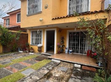 Casa de 4 habitaciones, Cuernavaca · Hermosa Casa en Venta en Col. Bellavista