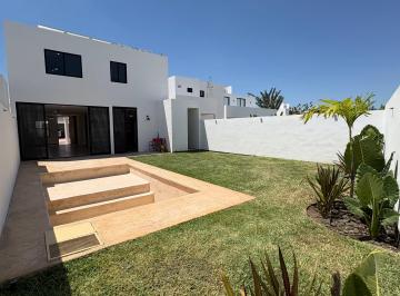 Casa en condominio de 4 habitaciones, Mérida · Casa en Renta Cholul Mérida con Paneles Solares