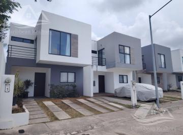 Casa · 115m² · 3 Recámaras · 3 Estacionamientos · Renta Casa Maderos Residencial