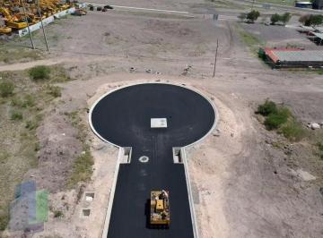 42fd1aa8b5a99e70425f1f926188cdf0e9c301f3f90728420c621515b5a0aa82 · Terreno en Venta Juriquilla en El Acceso, Uso de Suelo Comercial y Servicios.