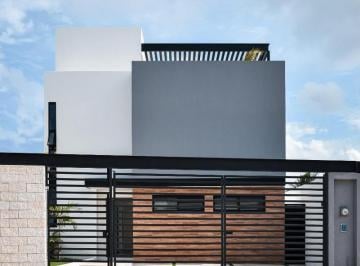 Casa · 179m² · 3 Recámaras · 2 Estacionamientos · Casacasa en Renta en Cancun Alamos