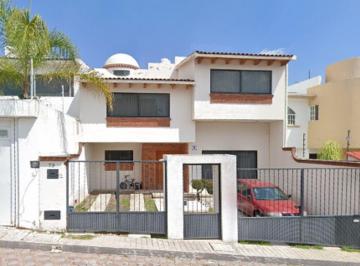 Casa de 3 habitaciones, Querétaro · ¡Excelente Oportunidad! Casa en Venta en Queretaro Muy por Debajo del Costo Comercial!
