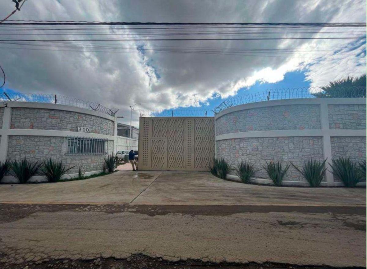 Warehouse and Yard Rental in Sanctorum
