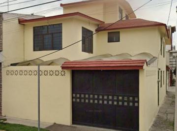 Casa de 4 habitaciones, Cuautitlán · Casa en Paseos de Santa María a Dos Calles del Suburbano Estacion Cuautitlán