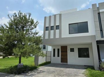 e5241aa17cbf29c6124ce0409a3d69704f404b6ec2777f13e45179da3c922da5 · Casa Nueva en Venta, Parques Vallarta, Coto Galeana, Zapopan.
