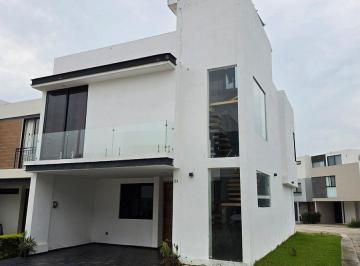 6057d17f7cdb4d891058d474381a03e15070a87323d5cf1fe18306799c85fc3a · Casa en Venta Coto Seneca El Campestre - Zapopan