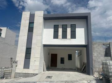 Casa de 3 habitaciones, Saltillo · Estrena Casa en Fraccionamiento Privado en Saltillo con Estudio y Baño Completo en Planta Baja