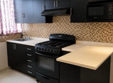 Casa · 98m² · 3 Recámaras · 1 Estacionamiento · Casa - Valle de San Carlos
