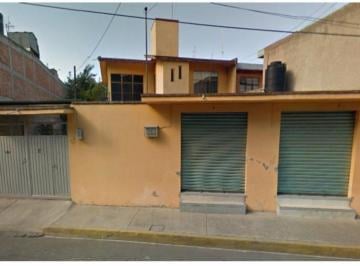 Casa de 4 habitaciones, Chalco · % ¡Excelente Oportunidad! Casa en Venta en Chalco de Covarrubias Muy por Debajo del Costo Comercial!