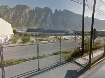 Terreno / Lote · 1500m² · Terreno Comercial de 1500 m en Renta Santa Catarina Nuevo Leon