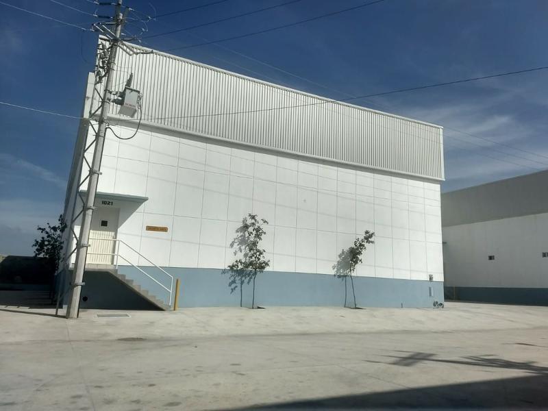 Bodega en Renta 725 m en Parque Ciénega de Flores Nuevo León.
