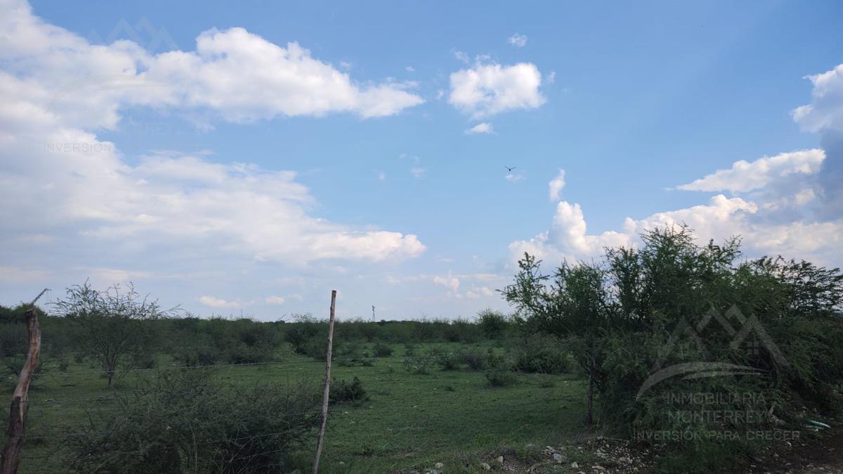 Terreno en Venta de 8 Hectáreas Industrial Carretera Reynosa Cadereyta Nuevo León.
