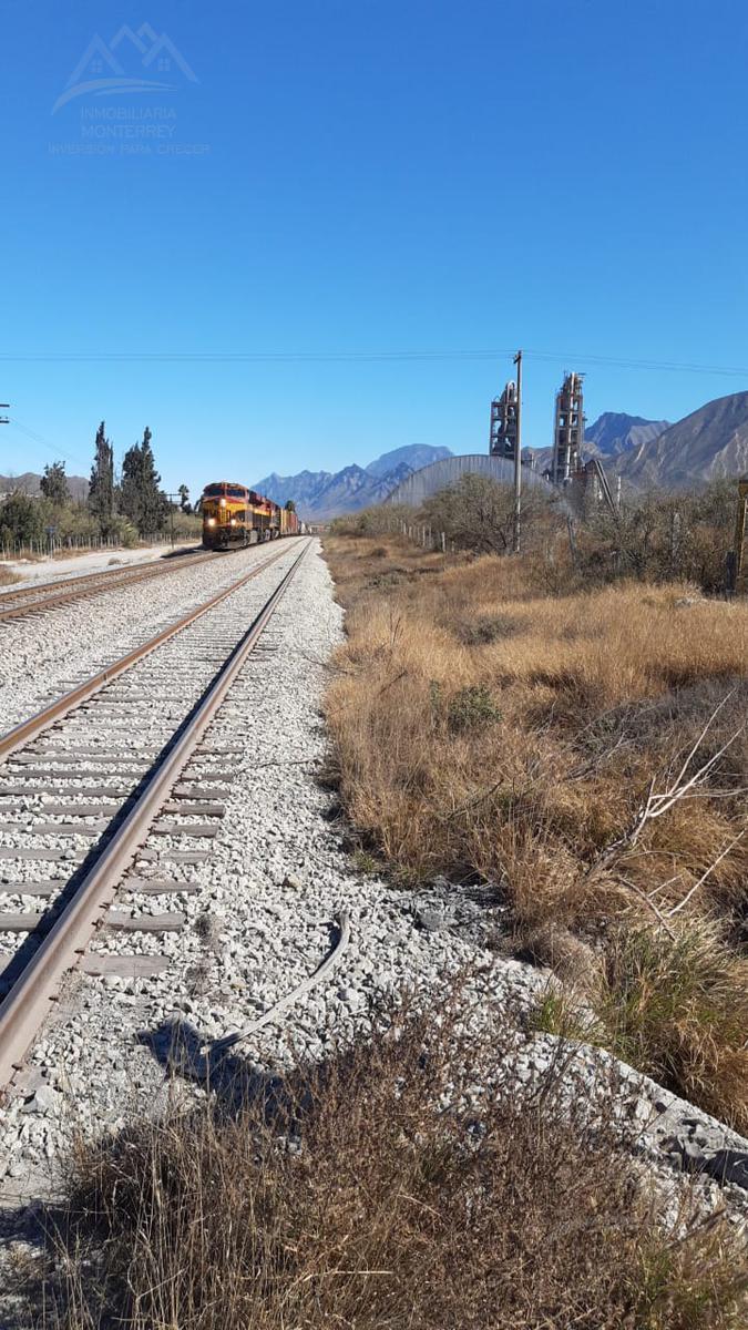 Terreno en Venta de 148 Ha con Ffcc Ramos Arizpe