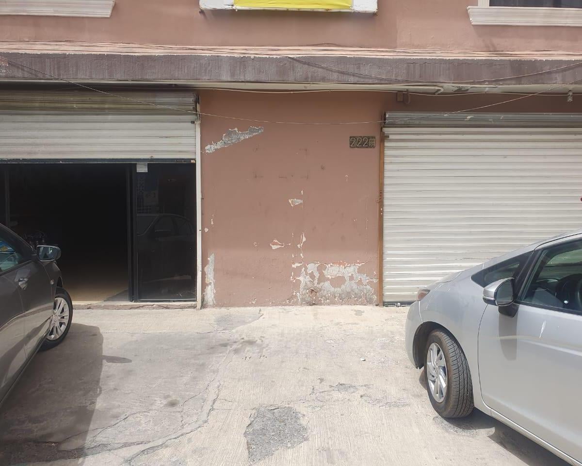 Warehouse for Sale, 629 m², Commercial Center of Guadalupe, Nuevo León.