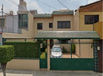 Casa de 3 habitaciones, Naucalpan de Juárez · Casa en Venta en Colon Echegaray, Naucalpan de Juarez, Estado de Mexico