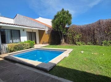 Casa de 3 habitaciones, Cuernavaca · Se Renta Bonita y Amplia Casa en Los Cizos