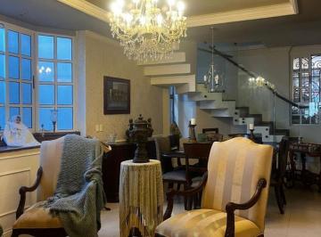 Casa · 400m² · 5 Recámaras · 2 Estacionamientos · Casa en Venta en Contry Sol Zona Sur