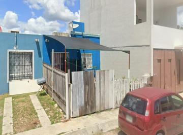 Casa de 1 habitación, Solidaridad · Casa de 90 m² con 1 Recámara en Venta en Misión Las Flores