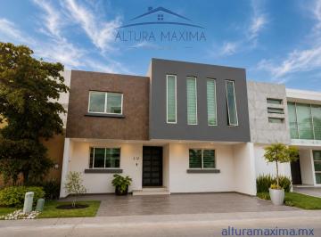 Casa de 3 habitaciones, Zapopan · Casa en Renta Villa Verona Zona Virreyes Zapopan
