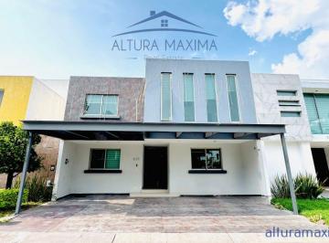 Casa de 3 habitaciones, Zapopan · Casa en Renta Villa Verona Zona Virreyes Zapopan