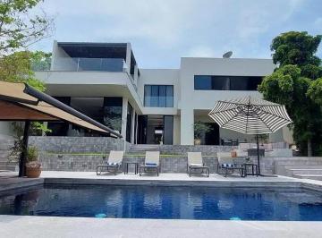 1 · Casa en Club de Golf Santa Fe