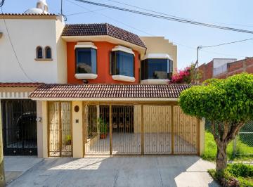 Casa de 4 habitaciones, Zapotlán el Grande · Casa en Venta en Ciudad Guzman Jalisco