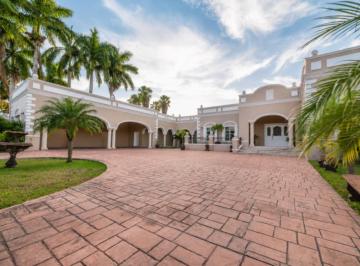 1 · Casa en Venta de Una Planta en Av Principal de Monterreal Merida Yucatan