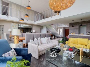 Casa de 4 habitaciones, Atizapán de Zaragoza · Casa en Venta Rancho San Juan. Solo Dos Pisos. 4 Recámaras, Jardín Plano Cochera 6 Autos. Crucero