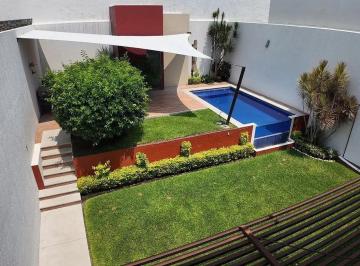 1 · Casa en Fraccionamiento con Casa Club en Burgos | Residencia Estilo Minimalista y Autosustentable