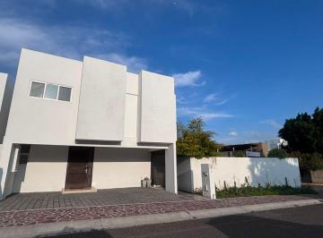 Casa de 5 habitaciones, Querétaro · Casa en Venta Monte Everest La Cima, Querétaro