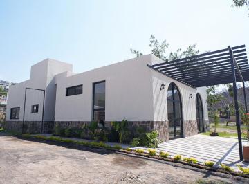 Casa · 160m² · 2 Recámaras · 2 Estacionamientos · Venta de Casa en Ajijic, Jal.