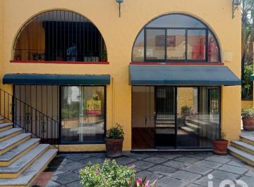 Local comercial · 52m² · 1 Estacionamiento · Local Doble en Plaza Esmeralda, Centro Histórico, Cuernavaca