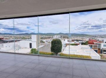 Casa de 4 habitaciones, Querétaro · Casa en Renta en Cumbres del Lago de 4 Recámaras