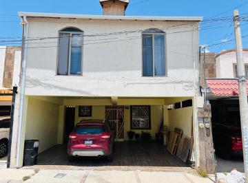 Casa · 1m² · 4 Recámaras · 2 Estacionamientos · Casa en Renta Cumbres Universidad