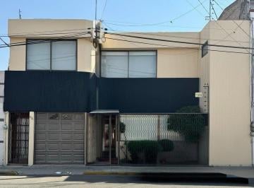 b1e10ce024ff44a943cb4e1cf5959394aca772e386e4ffaa41fe59b94c026766 · Edificio en Renta, Ideal Para Academias.