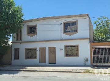 Casa · 200m² · 4 Recámaras · Casa Para Depas a 3 Cuadras de Lopez Col. Nogales Cd. Juarez