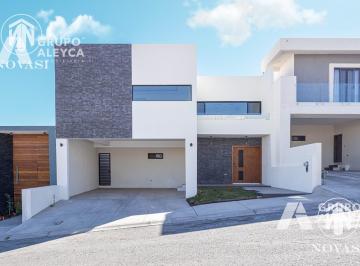Casa · 315m² · 3 Recámaras · 2 Estacionamientos · Bosques del Valle