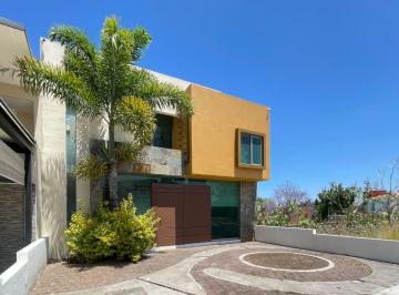 Casa de 3 habitaciones, Morelia · Casa en Renta Paseo del Parque Tres Marías, Morelia