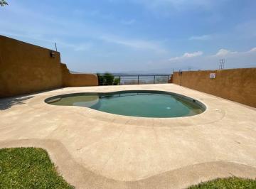 Casa · 250m² · 3 Recámaras · 3 Estacionamientos · Casa en Venta con Vista Al Lago de Tequesquitengo, Morelos