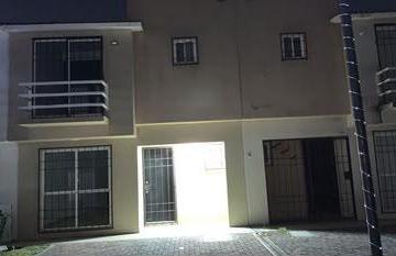 Casa · 101m² · 3 Recámaras · 2 Estacionamientos · Casa en Venta Las Misiones Toluca