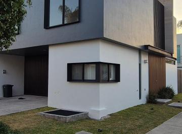 Casa de 3 habitaciones, Zapopan · Casa en Renta