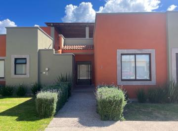 Casa · 3 Recámaras · 2 Estacionamientos · Casa de Una Planta, en San Miguel de Allende
